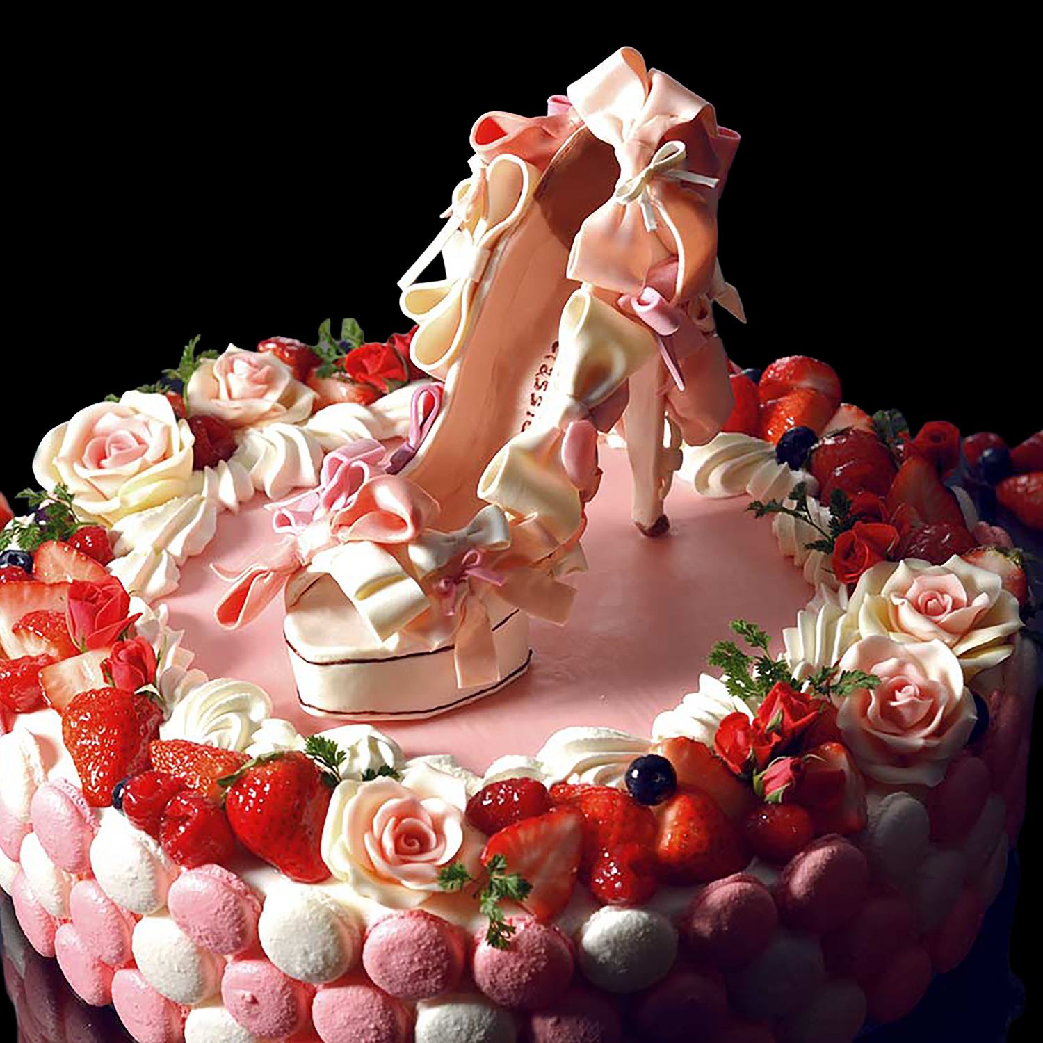 LOUANGE TOKYO （ルワンジュ トーキョー）のお祝い用オーダーアニバーサリーケーキ制作事例